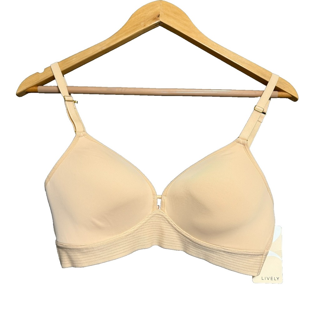 Lively No Wire Bra Size 34C Beige Nude Seamless Minimalist Everyday Comfort NWT